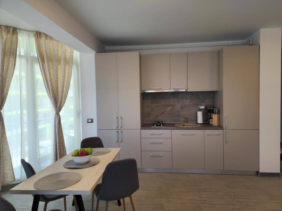 Cristalex Aparthotel & Spa Mamaia Nord Năvodari Extérieur photo