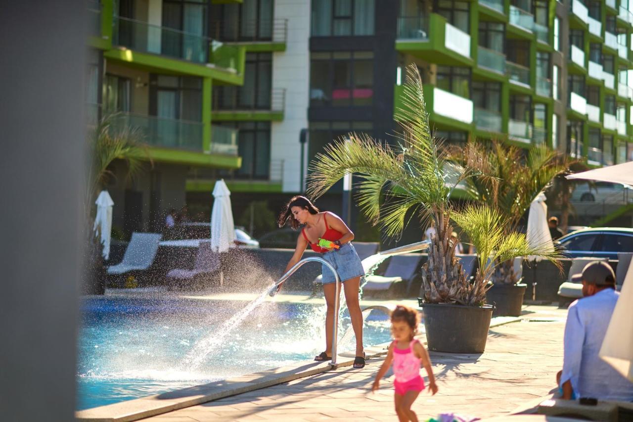 Cristalex Aparthotel & Spa Mamaia Nord Năvodari Extérieur photo